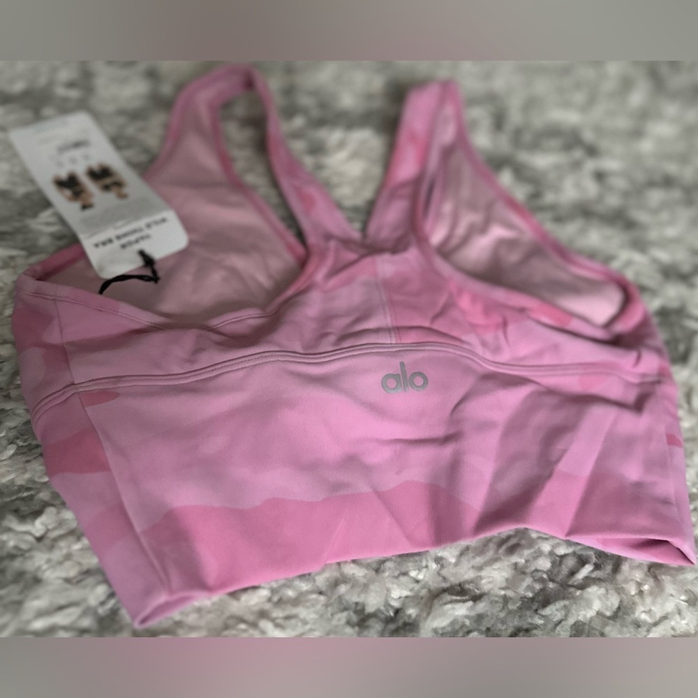 ALO Yoga Vapor Wild Thing Bra Pink Camo NWT M Rare - Picture 7 of 9